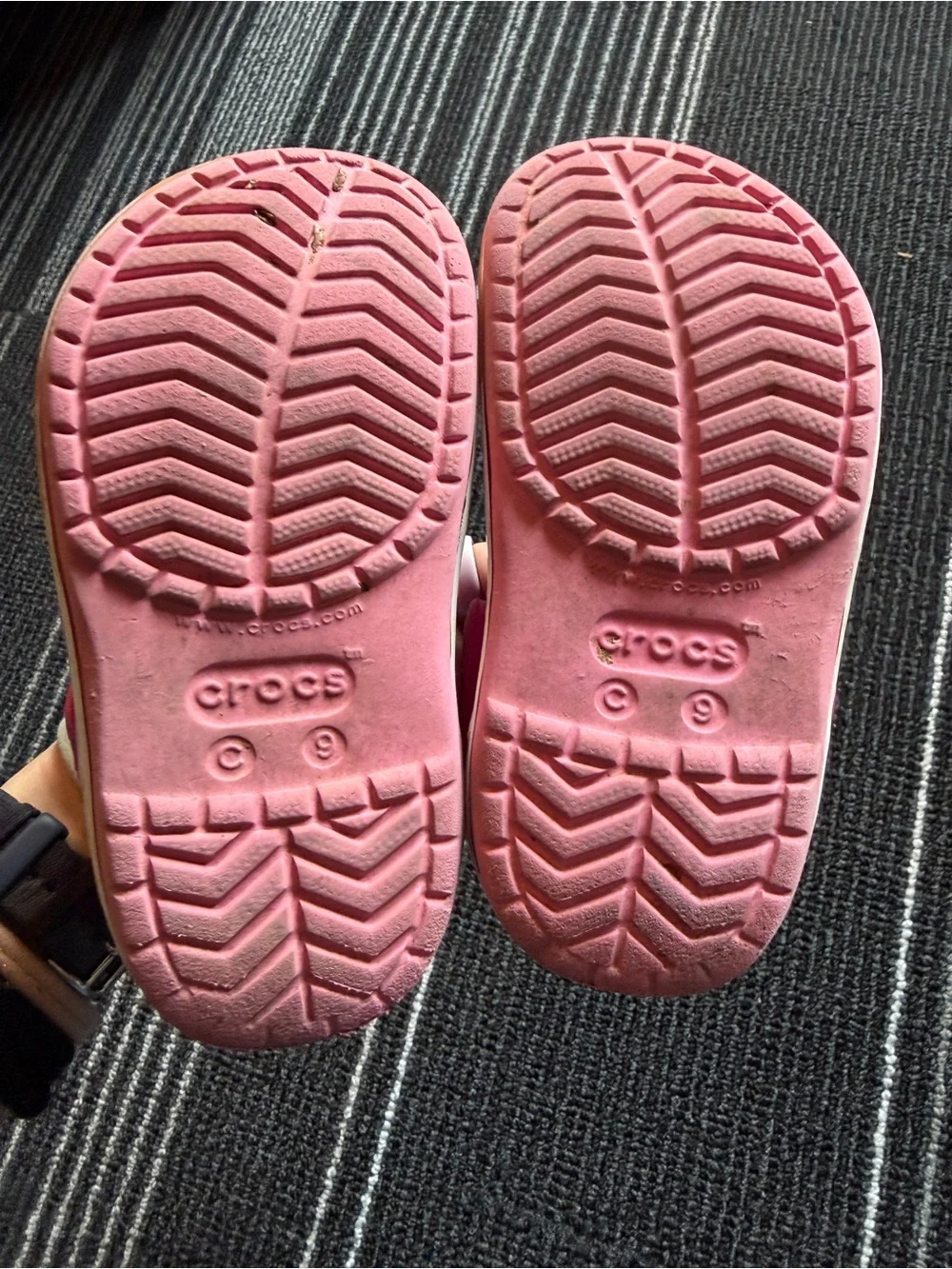CROCS Disney Mini Mouse Kids' Lightweight Pink Slip-On Sandals